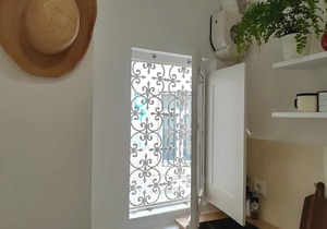 Studio, historic center, private bathroom and kitchenette, transport