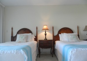 Studio in Beach Front resort, sleeps 4