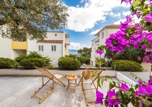 Studio in Zivogosce with wonderful sea view enclosed garden and WiFi 50 m from the beach