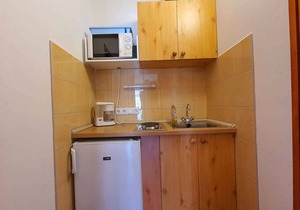 Studio near the beach with air conditioning