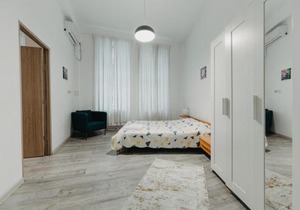 Studio Piata Amzei NR.1 (8 D)