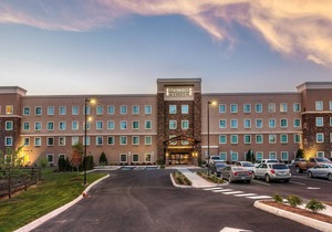 Studio Suite Near Turkey Creek Shopping District | Shared Outdoor Pool + 24h Business Center