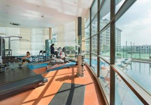 Studio unit balcony Palazio Mount Austin IKEA AEON TOPPEN by GDRAGON HomeStay