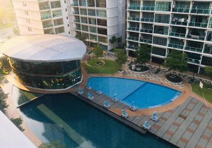 Studio unit balcony Palazio Mount Austin IKEA AEON TOPPEN by GDRAGON HomeStay