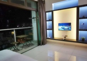 Studio unit balcony Palazio Mount Austin IKEA AEON TOPPEN by GDRAGON HomeStay