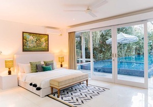 Stunning 2-story modern white beach villa, Jimbaran Bay, Bali
