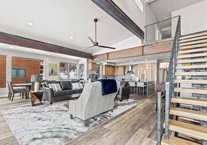 Stunning 5BR Townhome & Incredible Mountain Views!