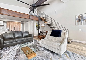 Stunning 5BR Townhome & Incredible Mountain Views!