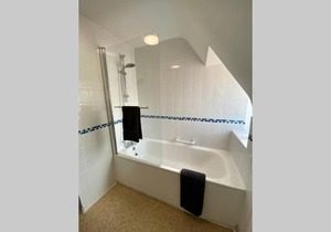 Stunning Apartment - 5 Minute Walk to the Best Beach! - Great Location - Parking - Fast WiFi - Smart TV - Newly decorated - Close to Bournemouth & Poole Town Centre & Sandbanks