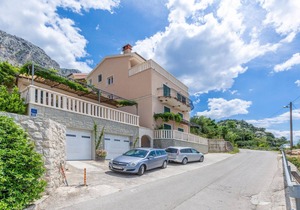 Stunning apartment in Omis with WiFi