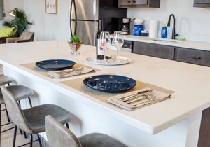 Stunning Condos Near Washington Park w/Parking