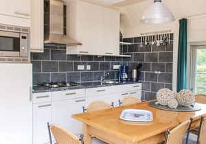 Stunning home in Den Ham with WiFi