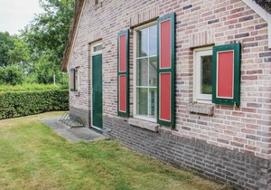 Stunning home in Den Ham with WiFi
