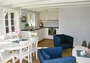 Stunning home in Flekkerøy with kitchen