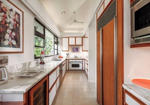 Stunning Mid-Century Home in Mauna Kea Fairways South - Pool, Privacy & Views!
