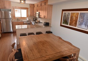 Stunning Ski in/Ski out Cedars Townhouse~ Short Walk to Slopes and Main St.