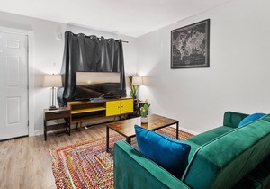 Stylish 1BR Near UT | Highland | Evonify