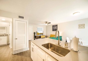 Stylish 1BR Near UT | Mueller | Evonify 5973