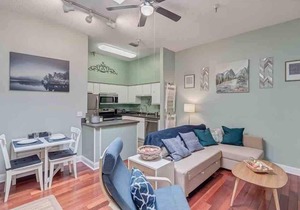 Stylish 2 BR apartment - perfect for relaxing!