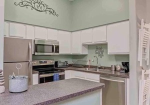 Stylish 2 BR apartment - perfect for relaxing!