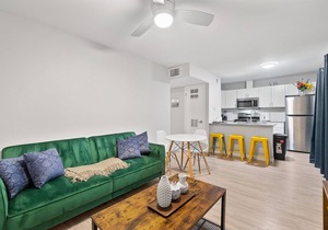 Stylish 2BR in Highland Austin TX 3630