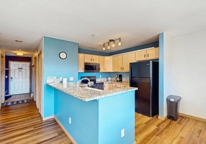 Stylish Condo Near Dillon Reservoir & Seven Ski Areas