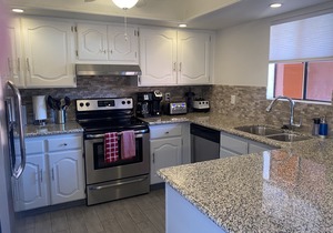 Stylish Remodel in Resort Setting: Absolutely Gorgeous! Perfect Location!