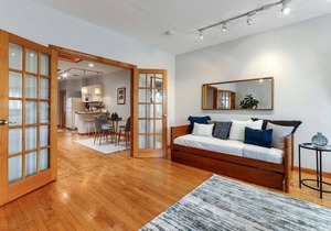 Suite 725 on Main |Recently Face-Lifted |Walkable Dwntwn Condo |Parking |Dining |Nightlife |Shopping