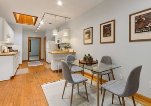 Suite 725 on Main |Recently Face-Lifted |Walkable Dwntwn Condo |Parking |Dining |Nightlife |Shopping