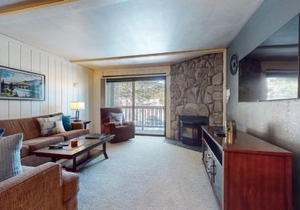 Summit 55 Apartment