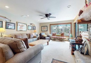 Summit 81 Apartment