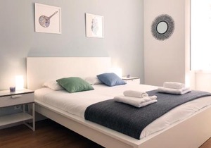 Sunny 3BDR Apartment in Graça by LovelyStay