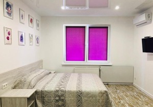 Sunny apartments on Yulii Zdanovskoi st 36b