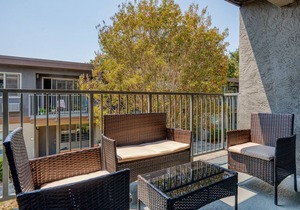 Sunny Mountain View 2BR w/Pool, Gym, BBQ, 5 min to Target, by Blueground