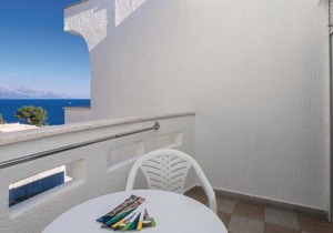 Sunrise Studio Apartments 3