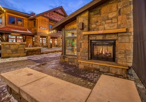 Sunriver Beauty Has Space, Hot Tub, Bikes, SHARC Passes and More!