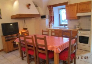 Superb 6-person apartment in chalet, family atmosphere, summer swimming pool, SPA