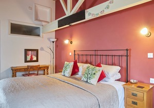 Superking En-Suite @ The Dairy Barns