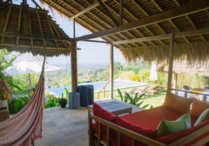 "Surf Pool" - Uluwatu, Padang Padang Beach
