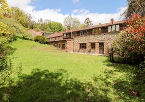 Swallows Nest at Magnolia Lake