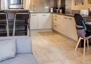 T2 of 38 m² near the ramparts