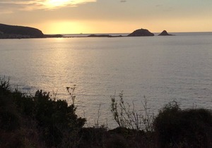 T2 Very quiet, close to beaches and town center, sea and mountain views