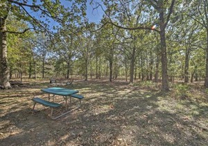 Tahlequah Duplex with Screened-in Porch and Fire Pit!