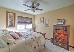 Tahlequah Duplex with Screened-in Porch and Fire Pit!