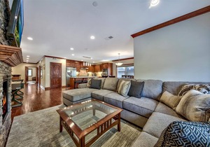 Tahoe Woods #602 Stateline, Walk to Gondola, Lake, Casinos