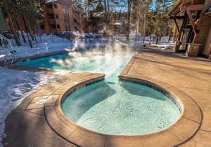 Tannenbaum Condominiums by Ski Country Resorts