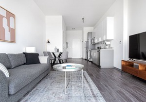 Tasteful Logan Square 2BR w/Gym, Roof Deck, 1 block to L, by Blueground