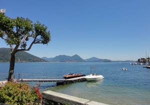 Tastefully furnished 2-room apartment on the charming lakeside promenade