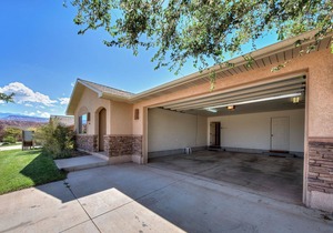 TDS 2 | Single Level Spacious Townhome! Near Arches National Park