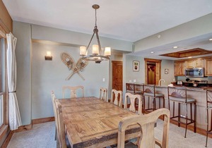 Ten Mile Condo - Spacious Ski-In/Out in Breck!